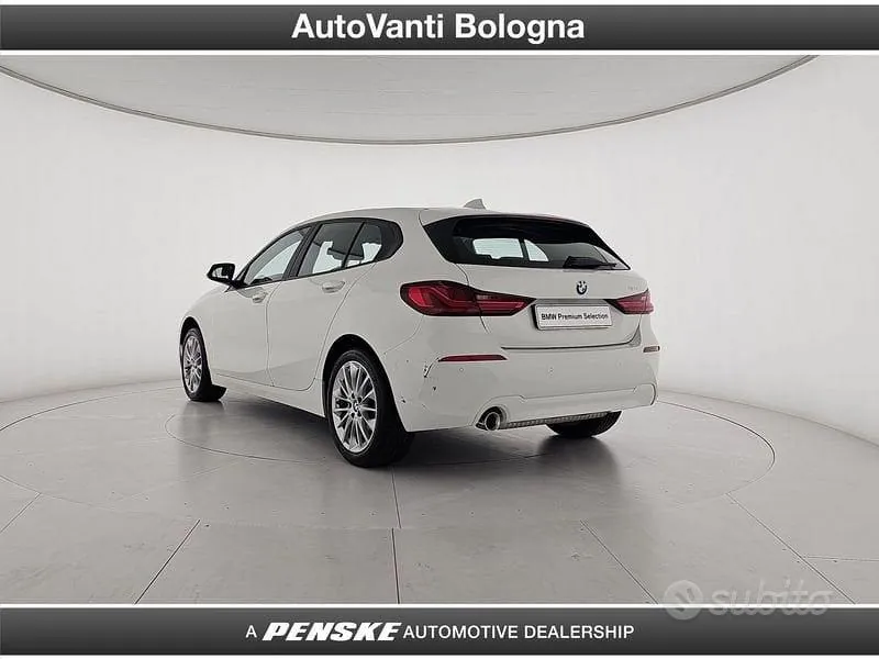 BMW 1 Series 2023 photo 4