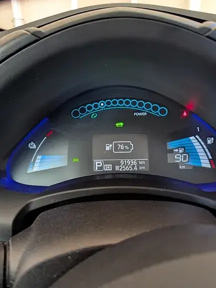 Nissan Leaf 2016 photo 2