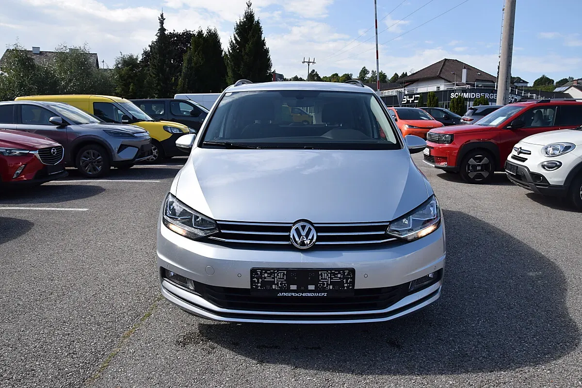 Volkswagen Touran 2016 photo 2