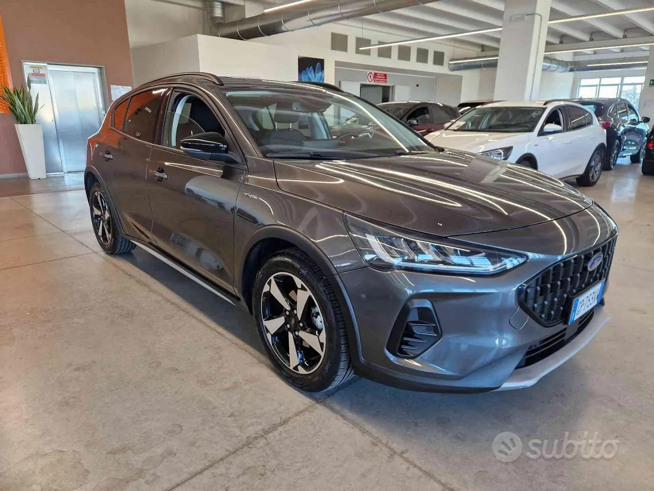 Ford Focus 2023 photo 3