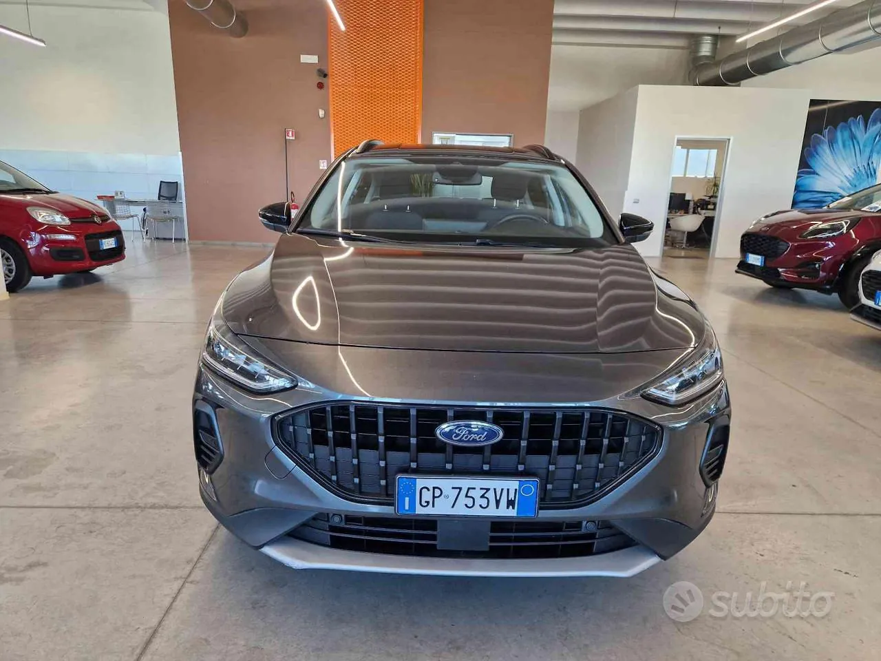 Ford Focus 2023 photo 2