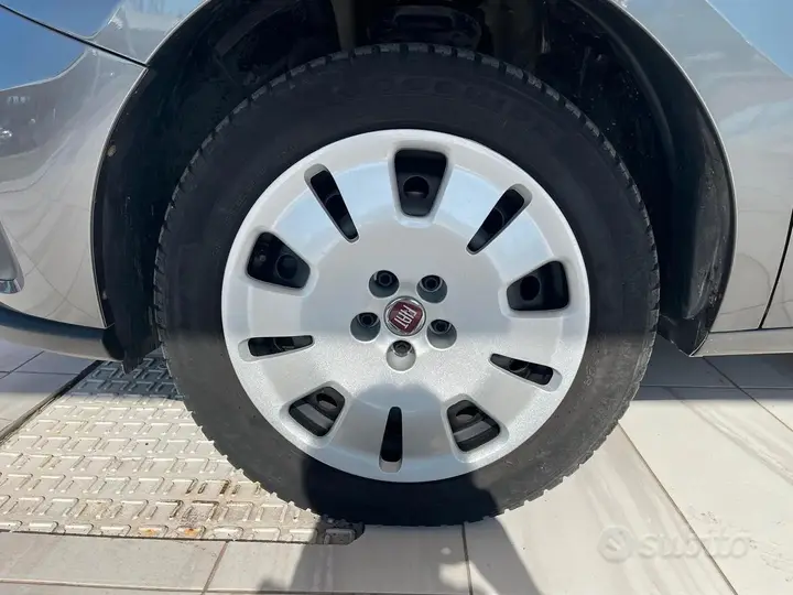 Fiat Doblò 2015 photo 4