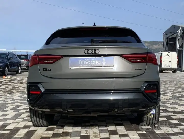 Audi Q3 2022 photo 5