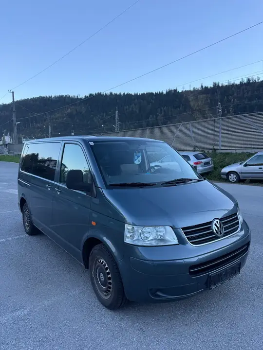 Volkswagen T5 2007 photo 2