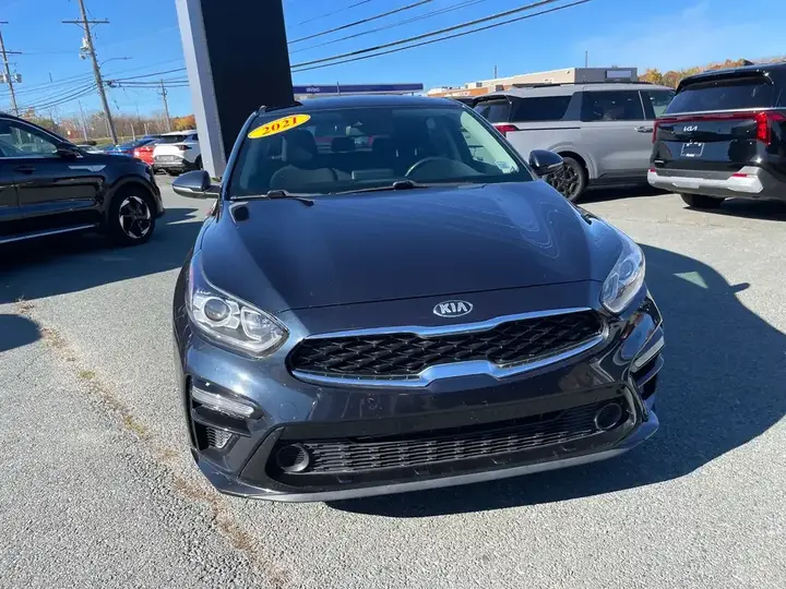 Kia Forte 2021 photo 2