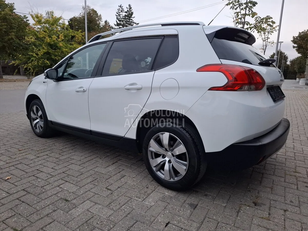 Peugeot 2008 2015 photo 4
