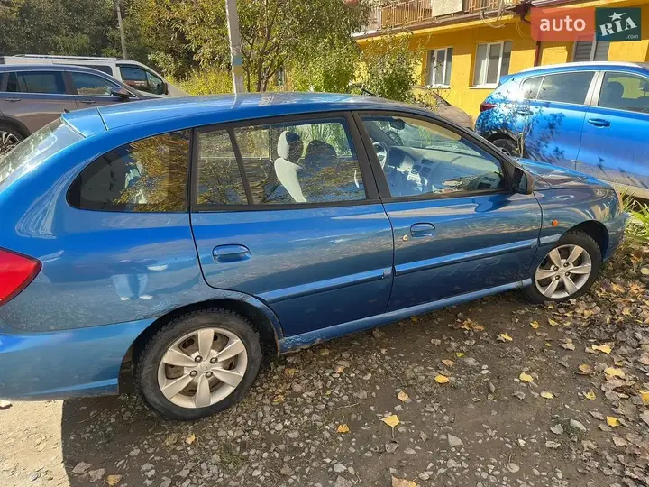 Kia Rio 2003 photo 2