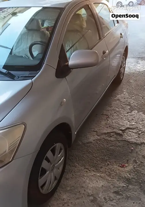 Toyota Yaris 2012 photo 4
