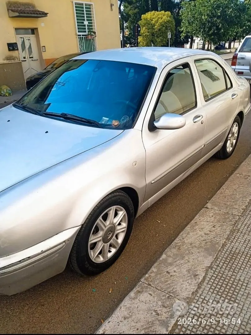 Lancia Lybra 2001 photo 2
