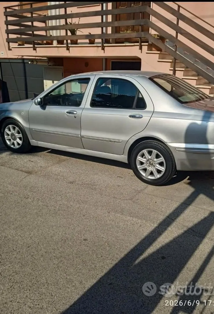 Lancia Lybra