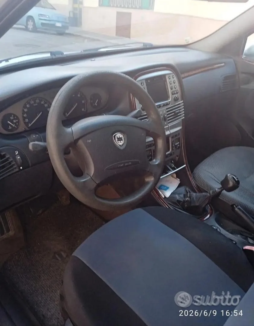 Lancia Lybra 2001 photo 3
