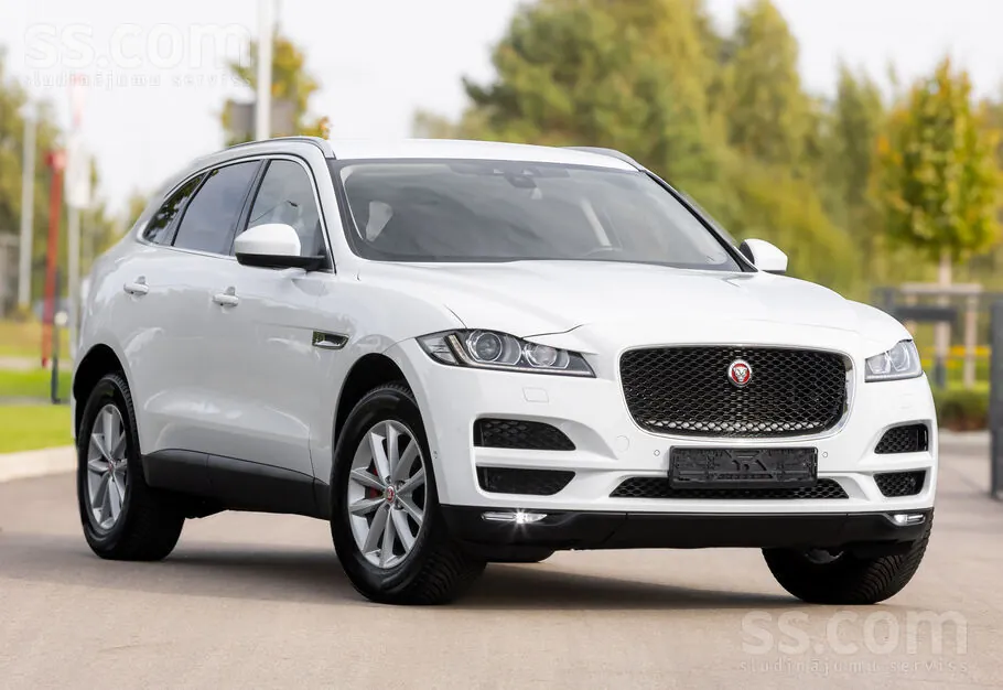Jaguar F-Pace 2017 photo 3