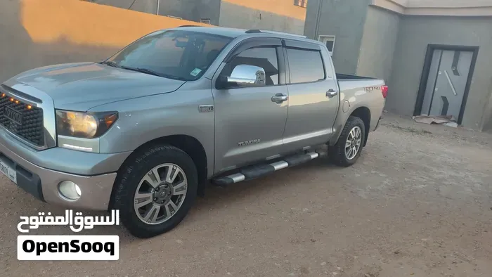 Toyota Tundra 2010 photo 2