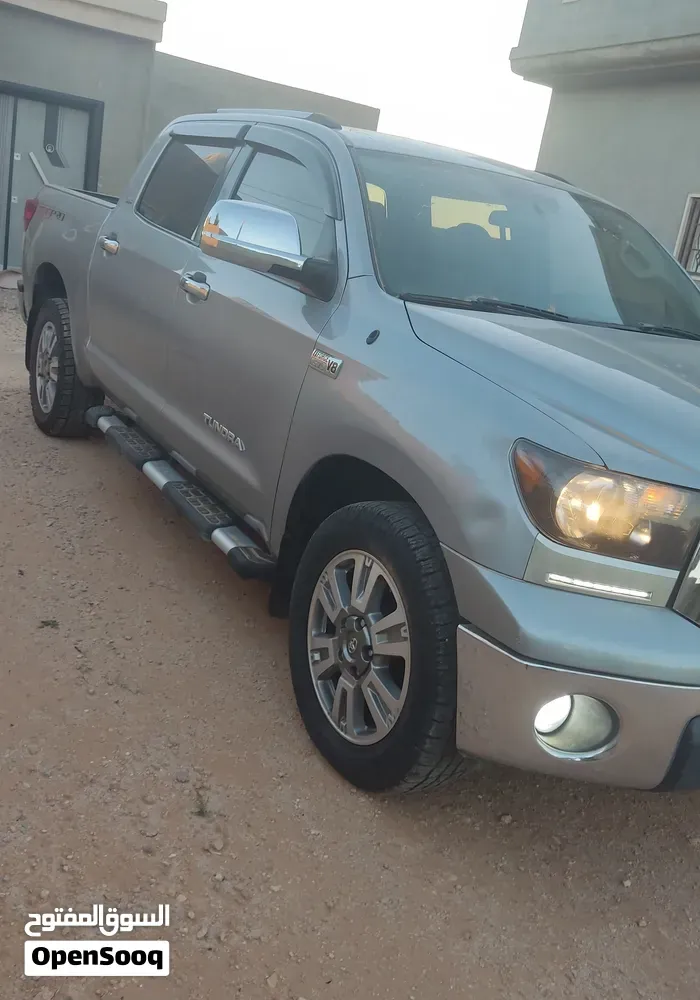 Toyota Tundra 2010 photo 3