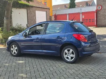 Peugeot 207 2009 photo 3
