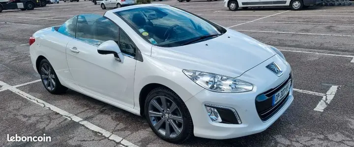 Peugeot 308 2015 photo 2