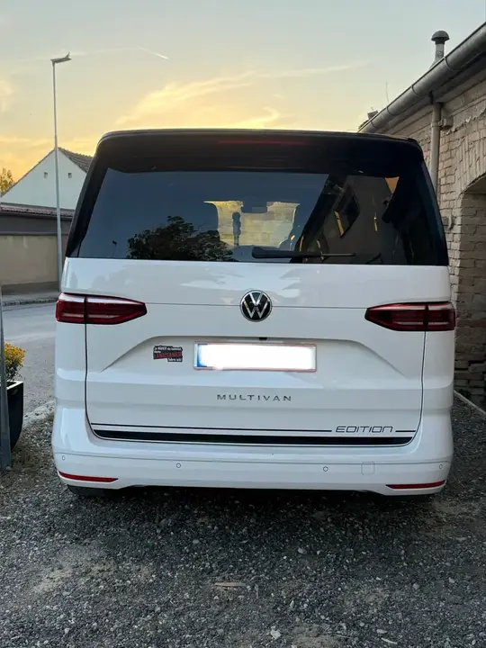 Volkswagen Multivan 2024 photo 2