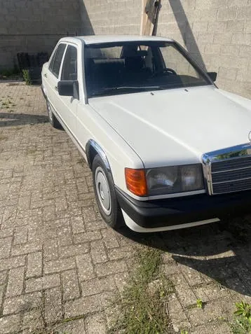 Mercedes-Benz 190 E