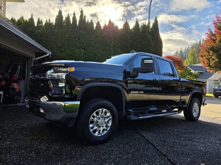 Chevrolet Silverado 3500Hd 2023 photo 4