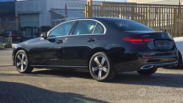 Mercedes-Benz C 220 2023 photo 4