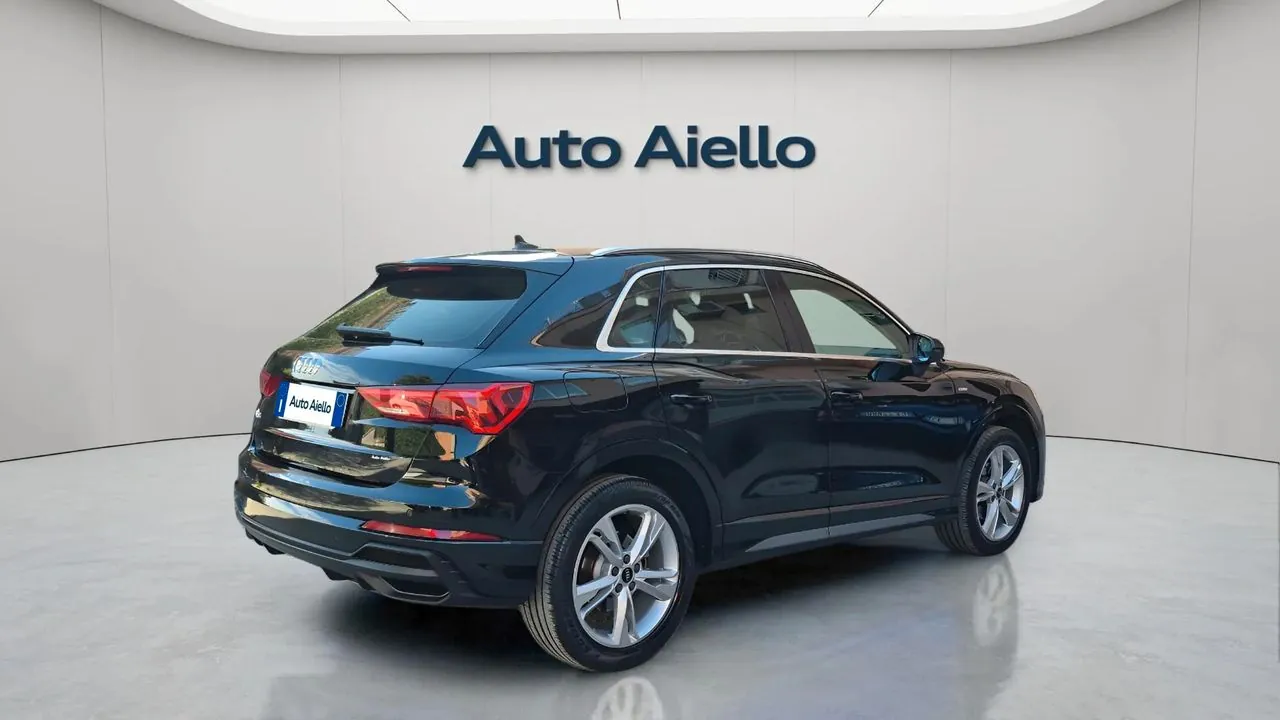 Audi Q3 2021 photo 4