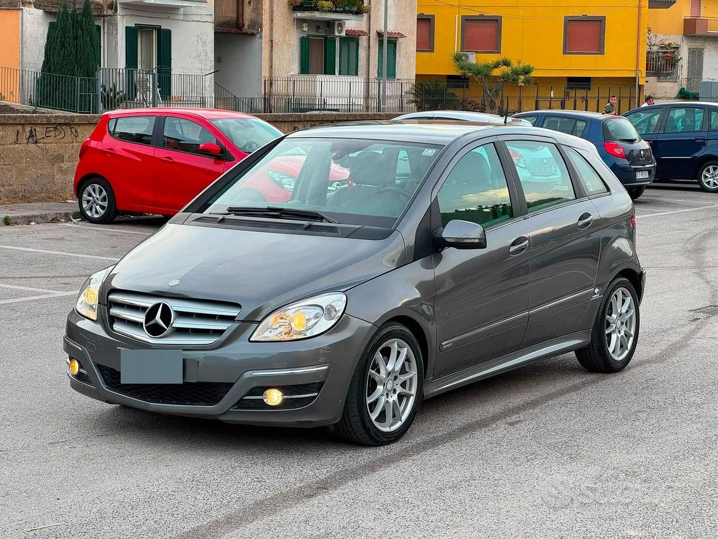 Mercedes-Benz B-Class 2010 photo 4