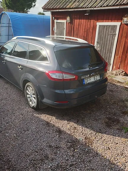 Ford Mondeo 2011 photo 2