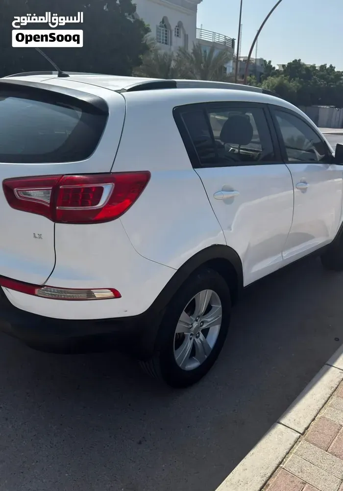 Kia Sportage 2013 photo 2