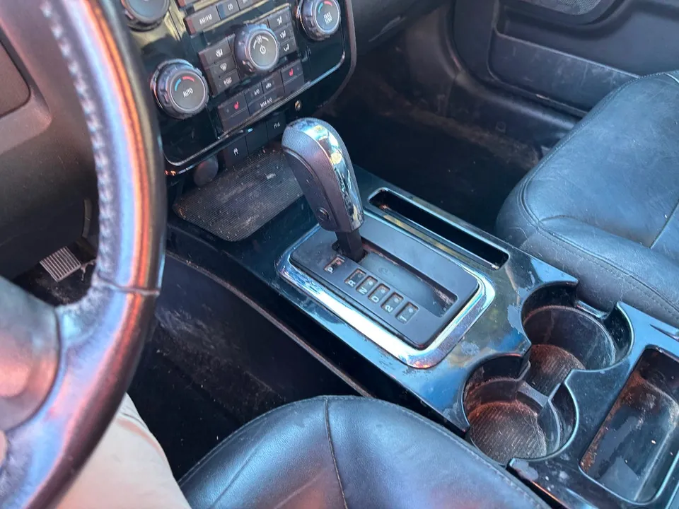 Ford Escape 2008 photo 2