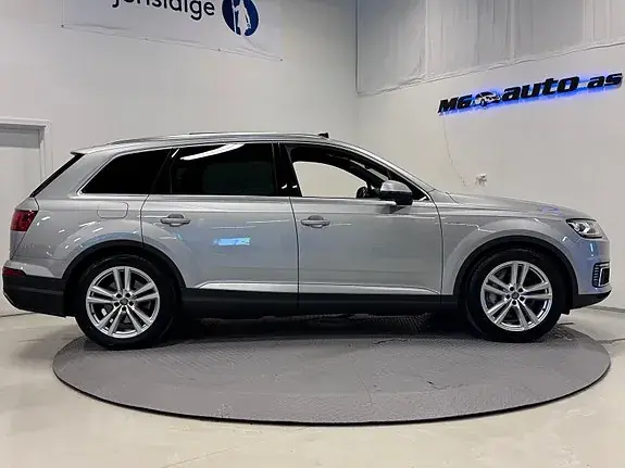 Audi Q7 2018 photo 3
