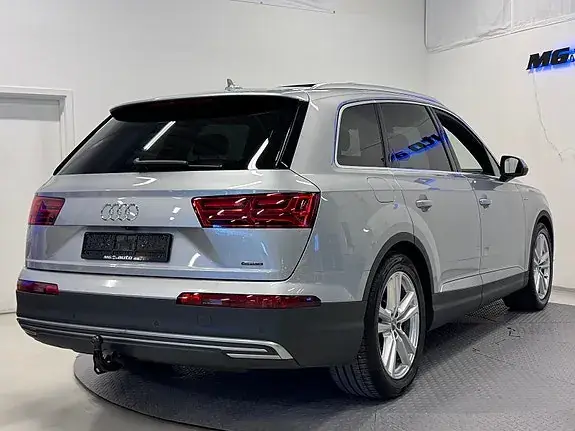 Audi Q7 2018 photo 4