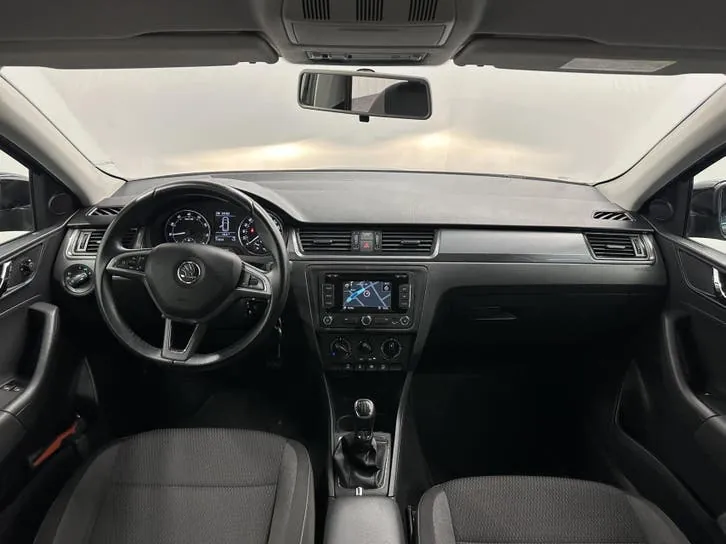 Skoda Rapid 2015 photo 2