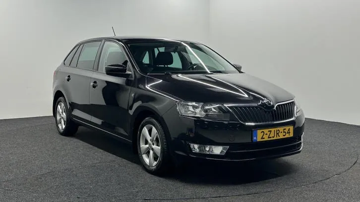 Skoda Rapid 2015 photo 3