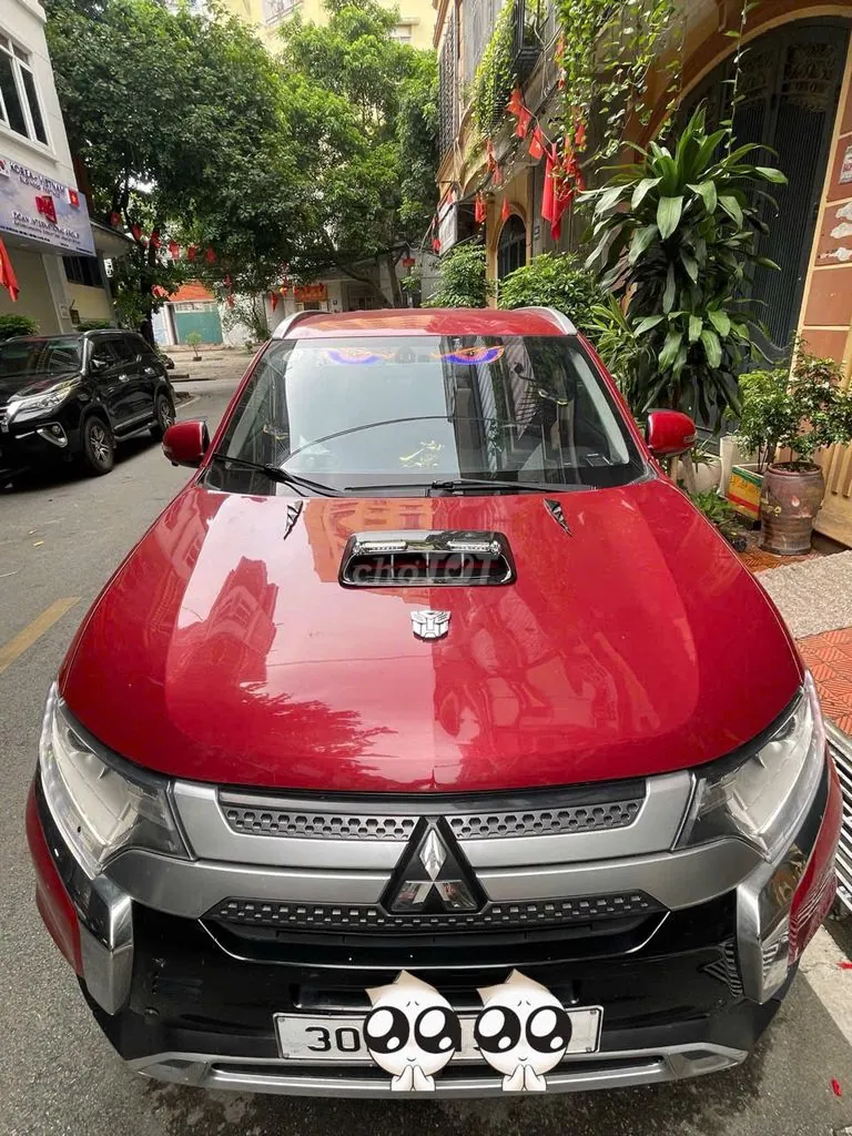 Mitsubishi Outlander 2020 photo 2