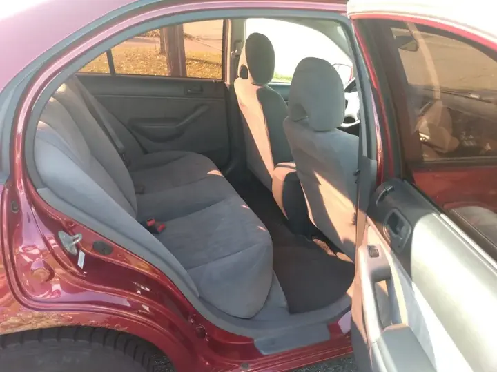 Honda Civic 2005 photo 4