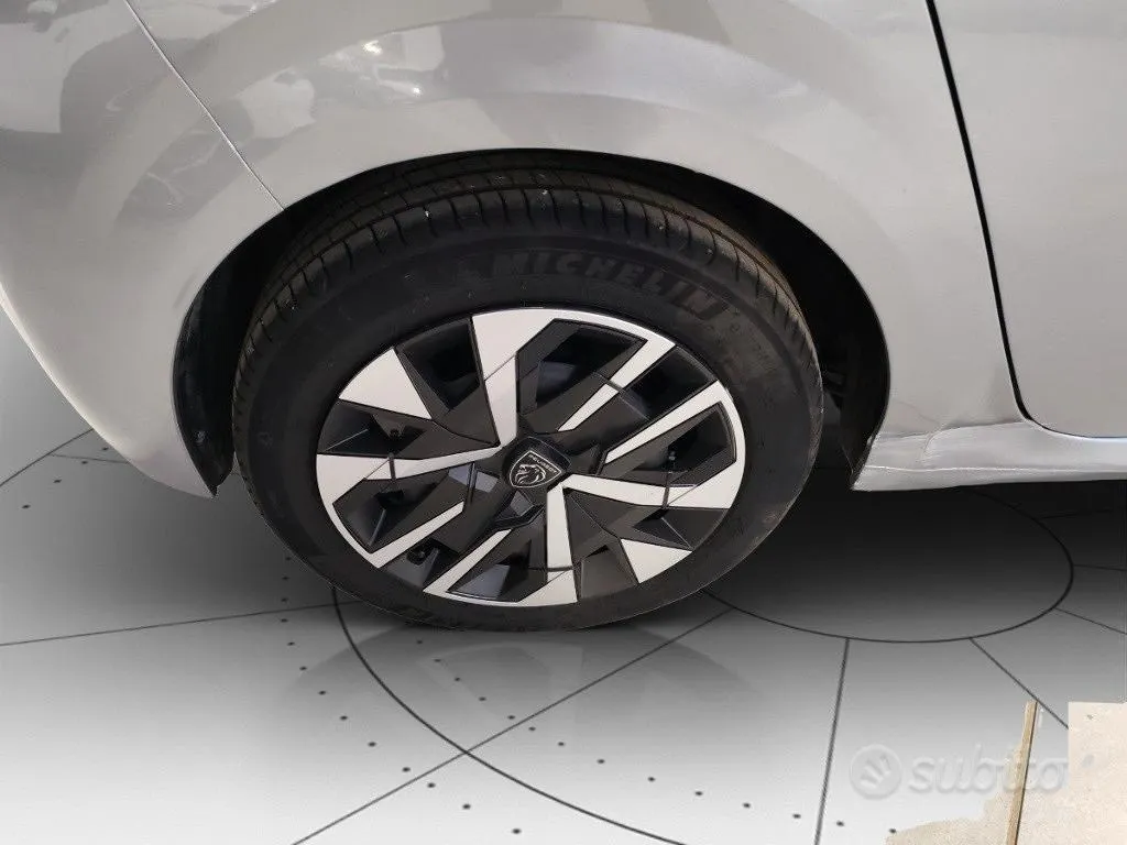 Peugeot 208 2025 photo 5
