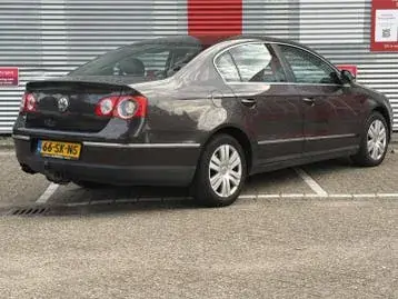 Volkswagen Passat 2006 photo 2