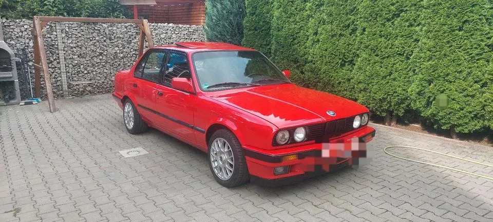 BMW E30