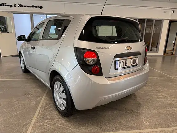 Chevrolet Aveo 2012 photo 4