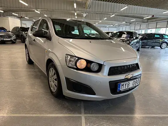 Chevrolet Aveo 2012 photo 2