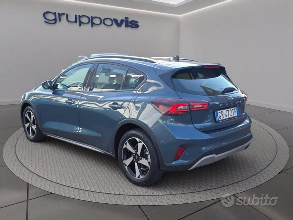 Ford Focus 2024 photo 3