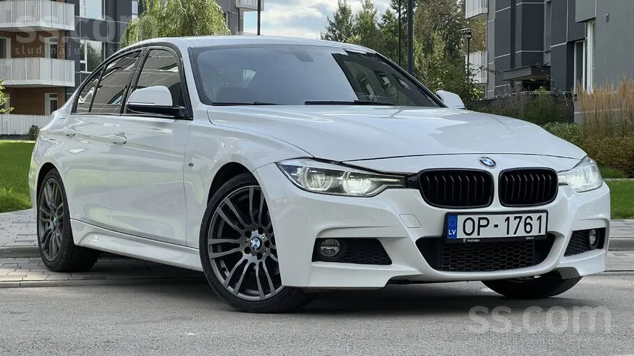 BMW 318 2017 photo 2