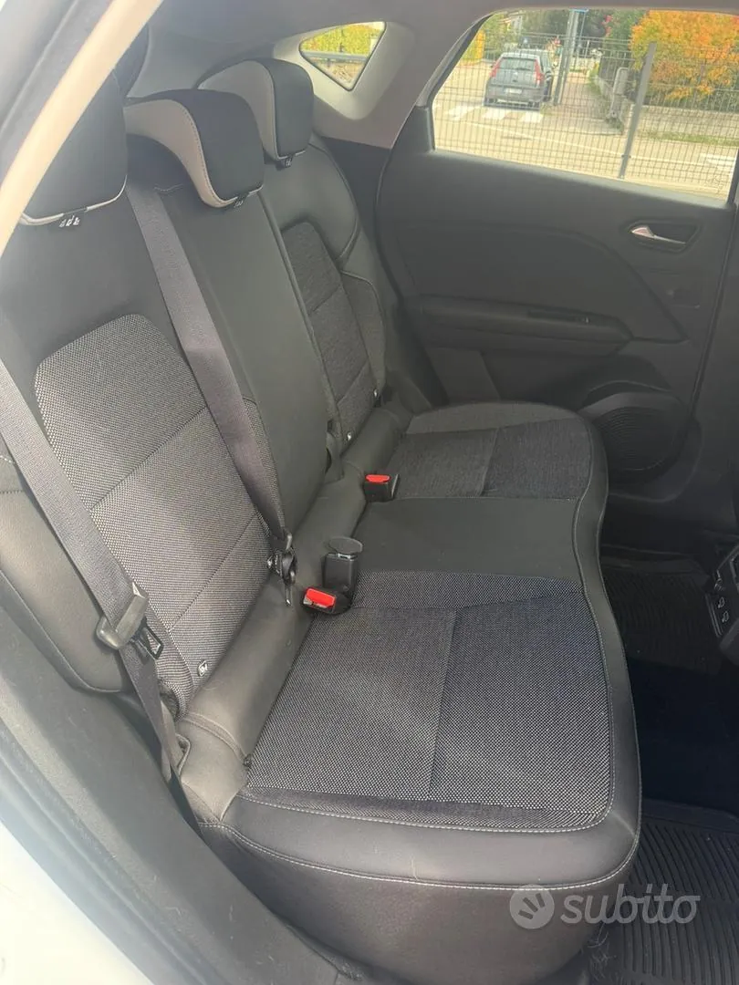 Renault Captur 2023 photo 5
