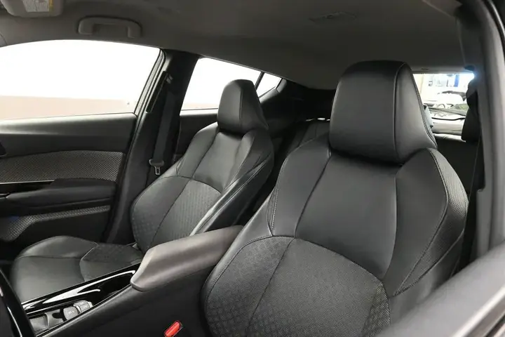 Toyota C-Hr 2022 photo 4