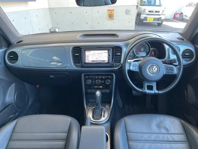 Volkswagen Beetle 2017 photo 2