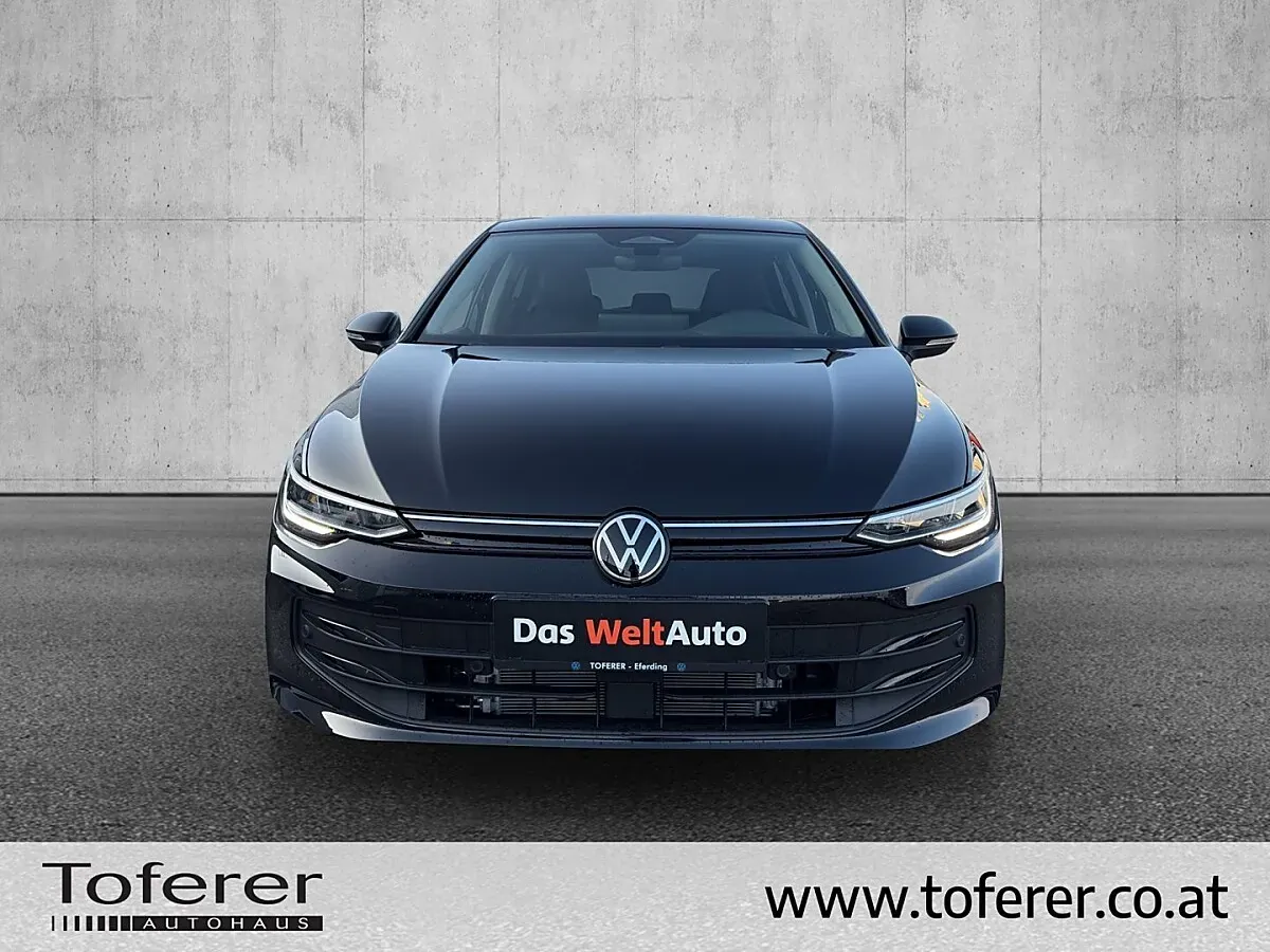 Volkswagen Golf 2026 photo 2