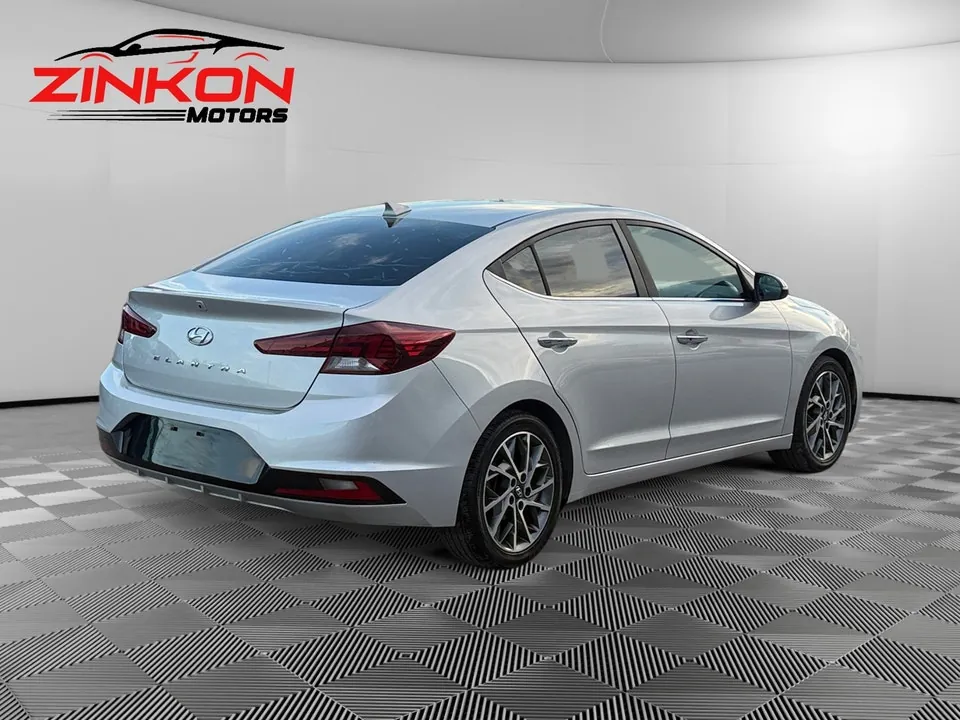 Hyundai Elantra 2019 photo 5