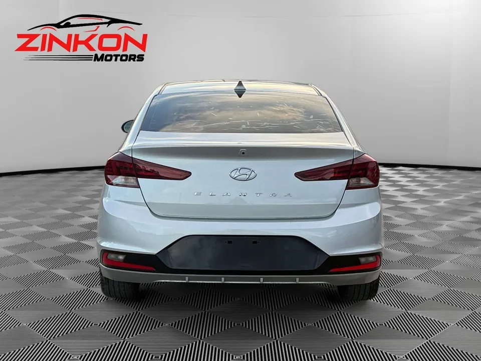 Hyundai Elantra 2019 photo 4