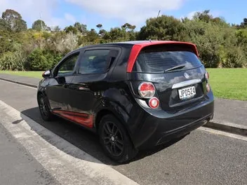 Holden Barina 2016 photo 3