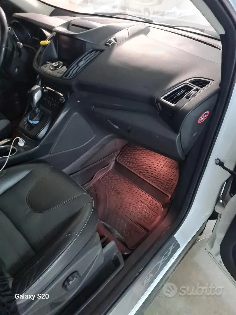 Ford Kuga 2016 photo 3